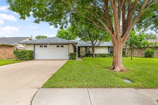 2110 Brentwood Ln, Carrollton, TX 75006