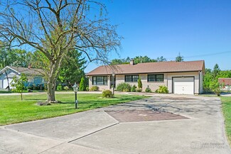 1516 Sunset Dr, Schaumburg, IL 60193