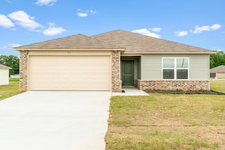 27 10 Point Ln, Ward, AR 72176