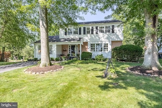 306 N Lake Dr, Downingtown, PA 19335
