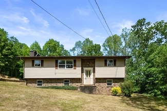 109 Kelly Hill Rd, Clendenin, WV 25045