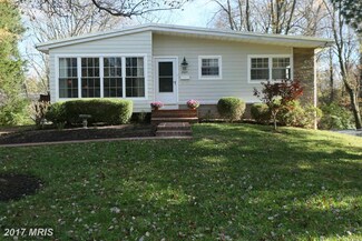 2651 Bowling Green Dr, Vienna, VA 22180