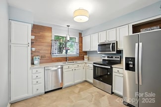 3020 Heathstead Place Unit A, Charlotte, NC 28210