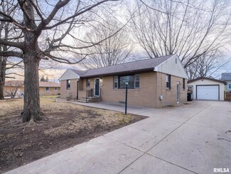 117 Tiezzi Ln, Washington, IL 61571