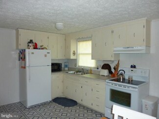 7873 Senseney Ave, Middletown, VA 22645