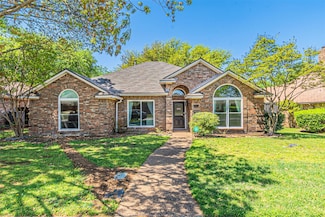 1918 Hidden Trail Dr, Lewisville, TX 75067