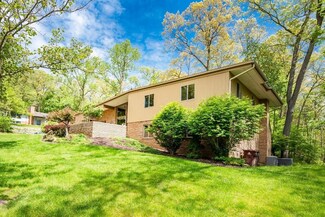 3071 Exmoor Rd, Ann Arbor, MI 48104