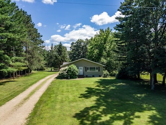 W4691 40th St, Mauston, WI 53948