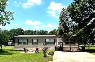 1915 A St, Waller, TX 77484