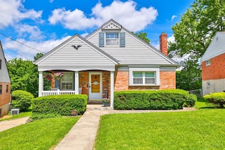 5757 Glow Ct, Cincinnati, OH 45238