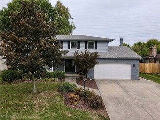 14502 Revere Cir, Middleburg Heights, OH 44130