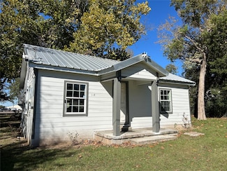 118 Merriman St, Buffalo, TX 75831