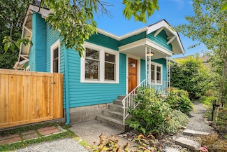 9116 23rd Ave NE, Seattle, WA 98115