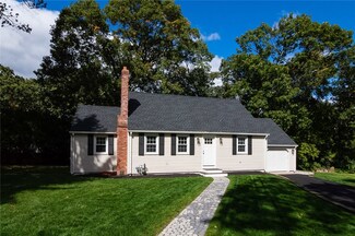 1 Enfield Rd, Warwick, RI 02886