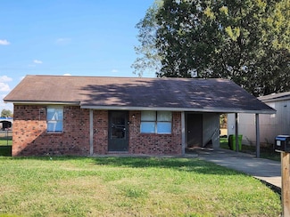 1913 S Vine St, Stuttgart, AR 72160