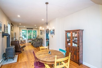 126 Washington St, Conway, NH 03818