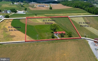 12 S Kinzer Rd, Kinzers, PA 17535