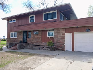 507 E 6th St, Gordon, NE 69343