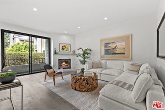 8110 Manitoba St Unit 106, Playa Del Rey, CA 90293