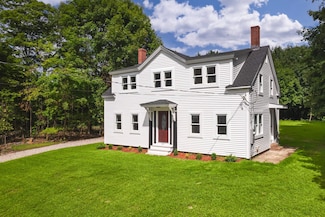 49 Manson Rd, Kittery, ME 03904