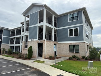 4455 Reed Creek Dr Unit 101, Sherrills Ford, NC 28673
