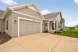 8213 Aurora St, Lenexa, KS 66220