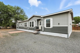 13 Carlitos Ln, Los Lunas, NM 87031