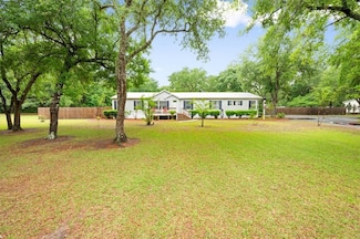 57 Mcintosh Trail, Hortense, GA 31543