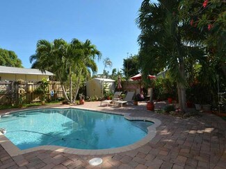 802 NE 34th Ct, Oakland Park, FL 33334