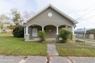 512 9th St, Etowah, TN 37331