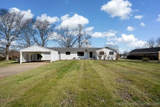 509 NE 10th St, Wagoner, OK 74467