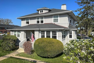 15 S Saxon Ave Unit 5, Bay Shore, NY 11706