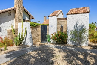 2530 Miramonte Cir E Unit C, Palm Springs, CA 92264