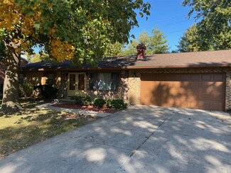 229 Blanc Lee Dr, Belleville, IL 62226