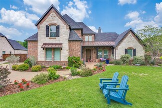 112 Falcon Crest Dr, Kennedale, TX 76060