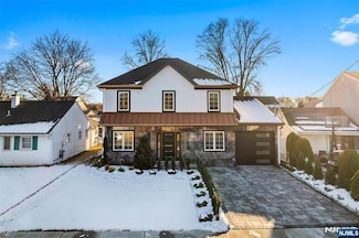 13 Somerville St, Rochelle Park, NJ 07662