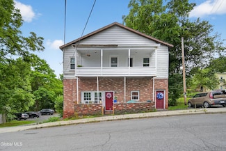 25 Westerlo St, Ravena, NY 12143