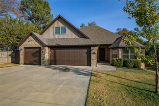 115 Grand Ct, Siloam Springs, AR 72761
