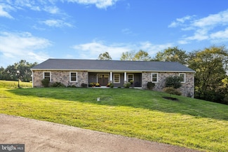 3214 Schuylkill Rd, Spring City, PA 19475