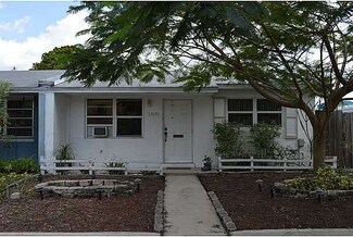17670 NW 77th Ct, Hialeah, FL 33015