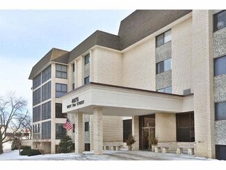 4075 4075 W 51st St, Edina, MN 55424