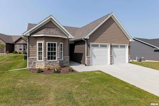 5120 Pandit Dr, Bettendorf, IA 52722