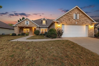 9516 Grandview Dr, Denton, TX 76207