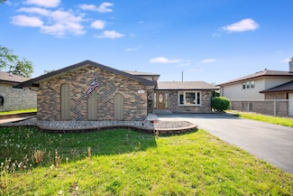 7559 Blazer Ave, Justice, IL 60458