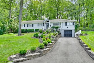 151 Page Dr, Oakland, NJ 07436