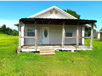 1112 1st St, Hempstead, TX 77445