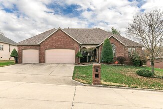 3226 E Fox Grape St, Springfield, MO 65804