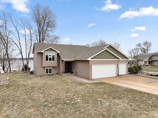 6905 Garfield Trail, Faribault, MN 55021