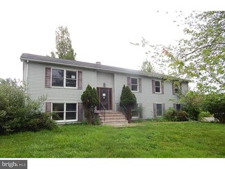86 Pine Hill Rd, Stockton, NJ 08559