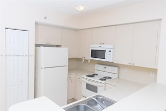 11040 SW 196th St Unit 111, Cutler Bay, FL 33157